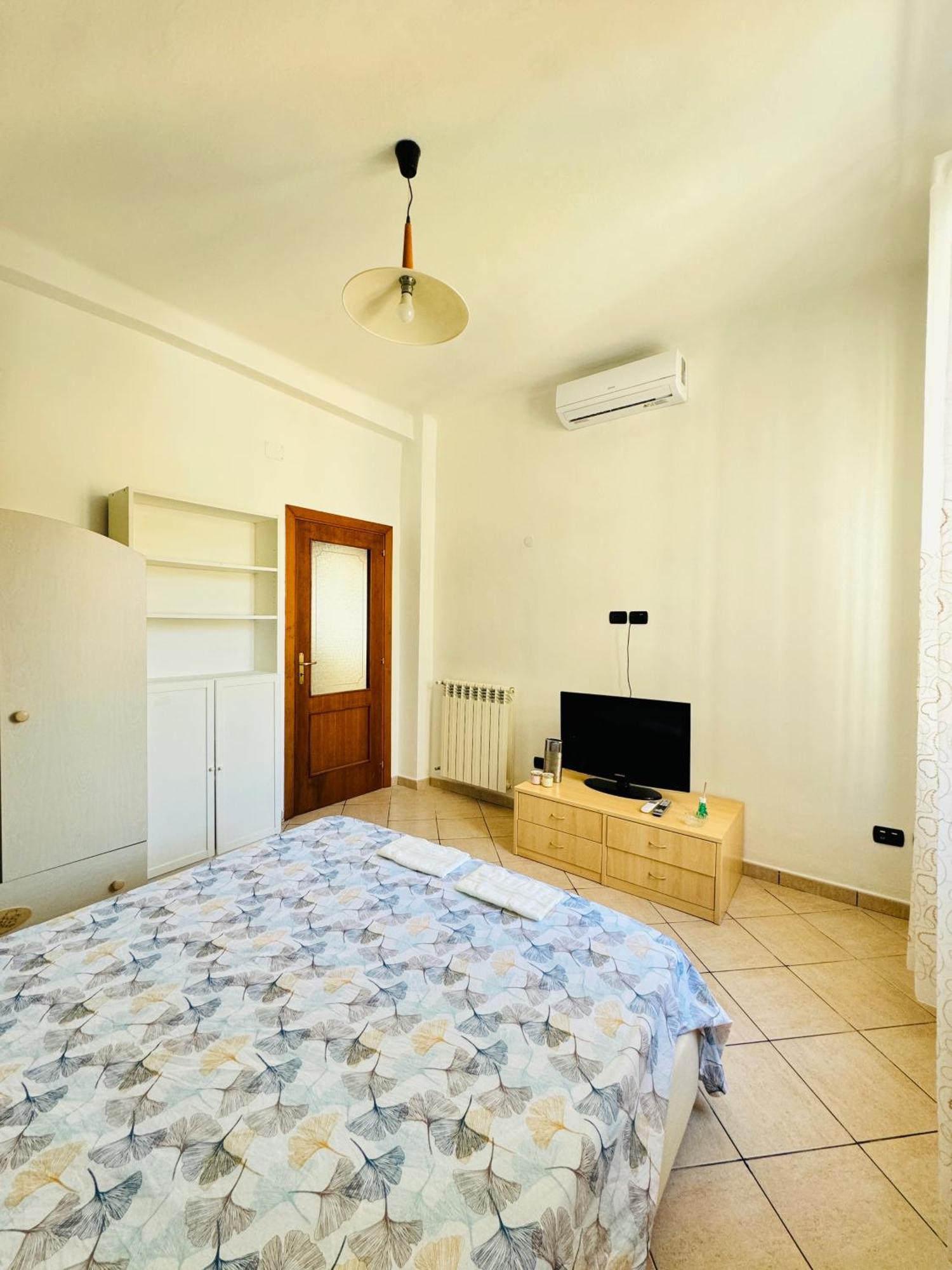 Una Stanza Nel Bunker Hotel Genoa Ngoại thất bức ảnh